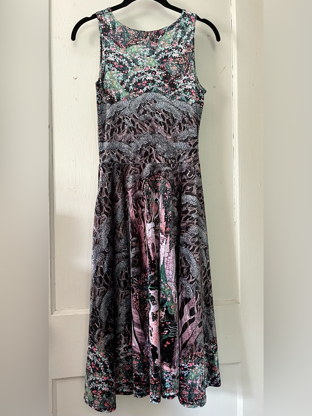 Blackmilk Nielsen Sleeping Beauty Midi Dress RARE Sz S - Picture 2 of 4